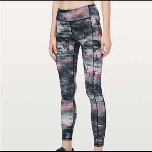 Lululemon Speed Up Tight - inseam 25”